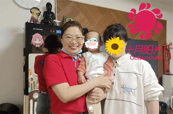 廊坊育儿嫂中介费，换人之后还需要再缴费吗？(图1)